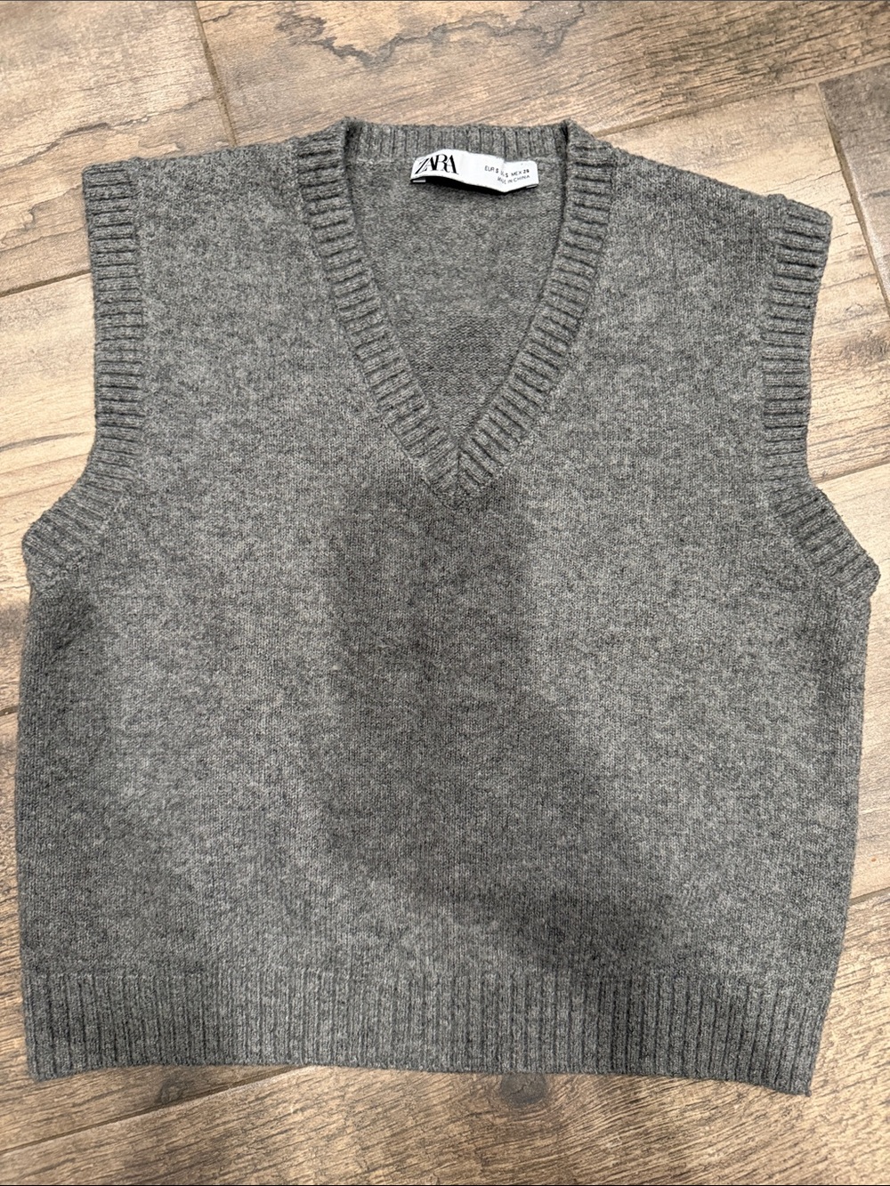 Zara women’s Gray V-Neck Sweater Vest